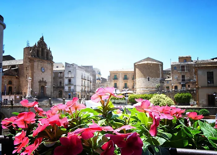 Aurora לינה וארוחת בוקר 3*