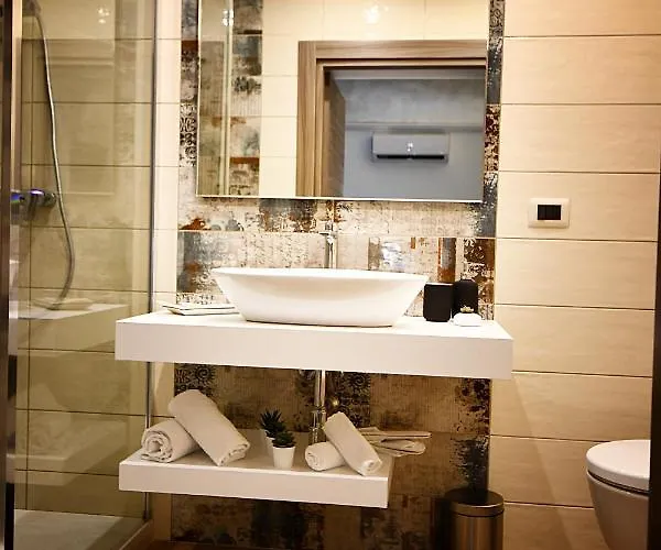 לינה וארוחת בוקר Aurora פיאצה ארמרינה