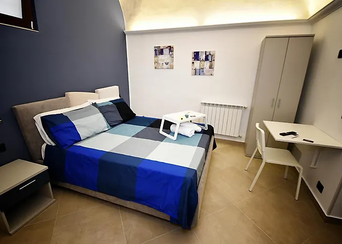 Aurora פיאצה ארמרינה