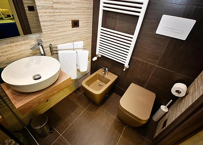 Aurora פיאצה ארמרינה