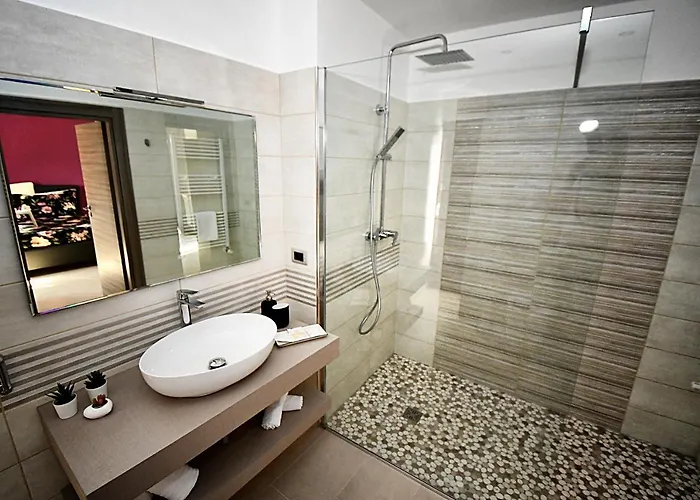 לינה וארוחת בוקר Aurora פיאצה ארמרינה